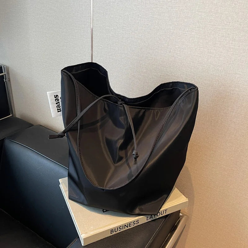 Bolsa Tote Minimalista Premium