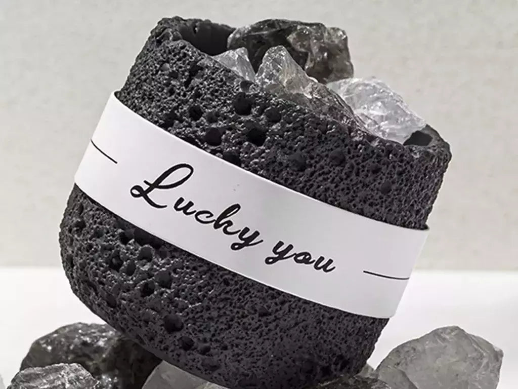 Difusor de Aromas em Rocha Vulcânica cinza claro vendido por Aloha Spirit Store