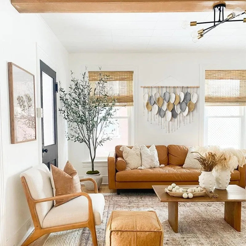 Tapeçaria Macramê Boho Premium — Folhas e Penas para Decoração